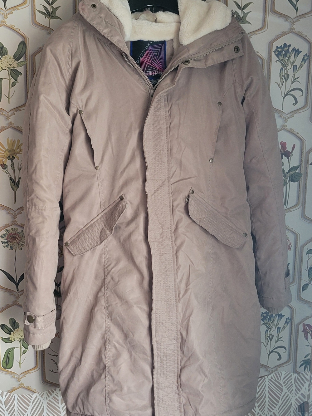 City Parka Seductions Large Women’s Taupe Hooded Parka Coat with Faux Fur Lining